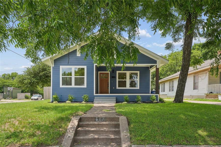 Property photo for 627 S Willomet Avenue, Dallas, TX