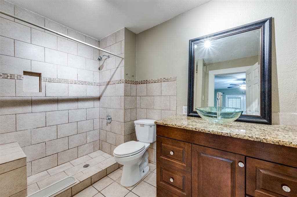 8560 Park Lane, #75, Dallas, TX 75231 8560 Park Lane, #75, Dallas, TX 75231