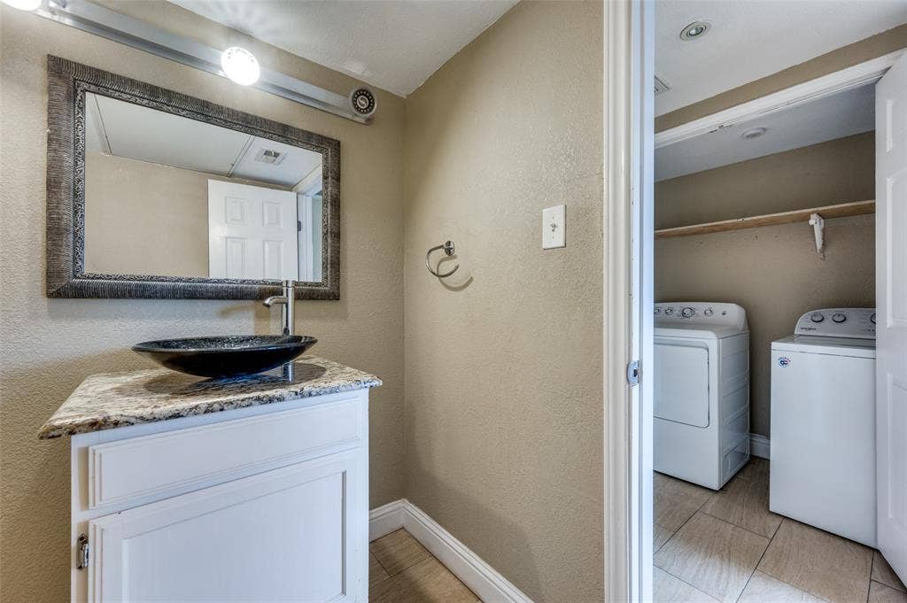 8560 Park Lane, #75, Dallas, TX 75231 8560 Park Lane, #75, Dallas, TX 75231