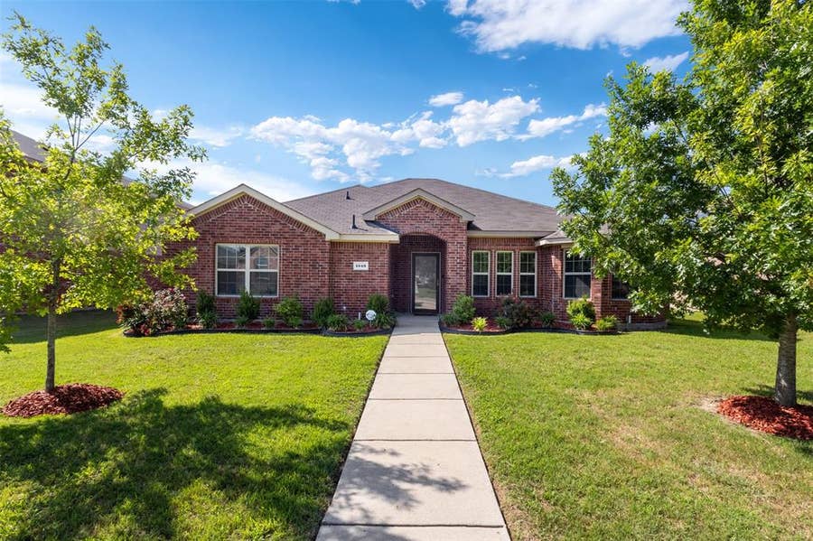 Property photo for 1546 Illinois Avenue, Lancaster, TX