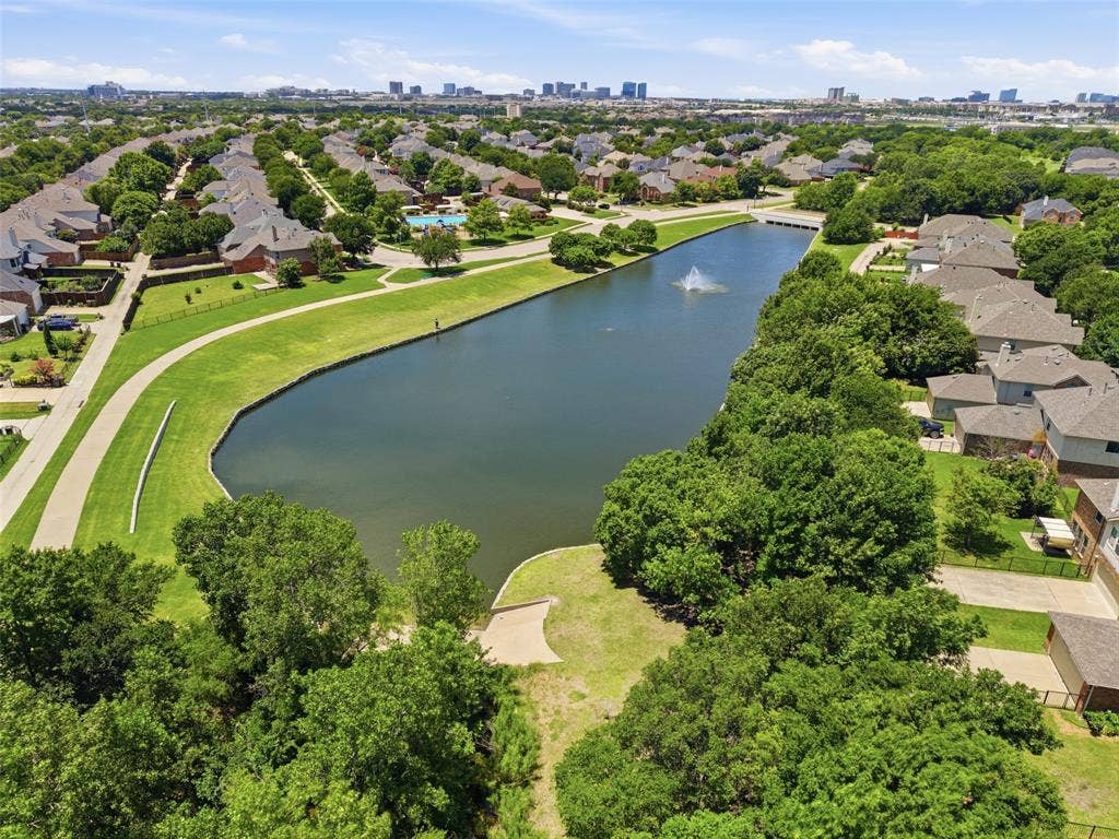 4333 Waskom Drive, Plano, TX 75024 Beautiful public park with walking/jogging/biking trails