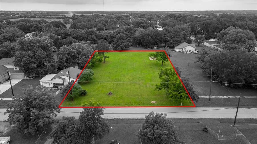Property photo for 606 Main Street, Greenville, TX