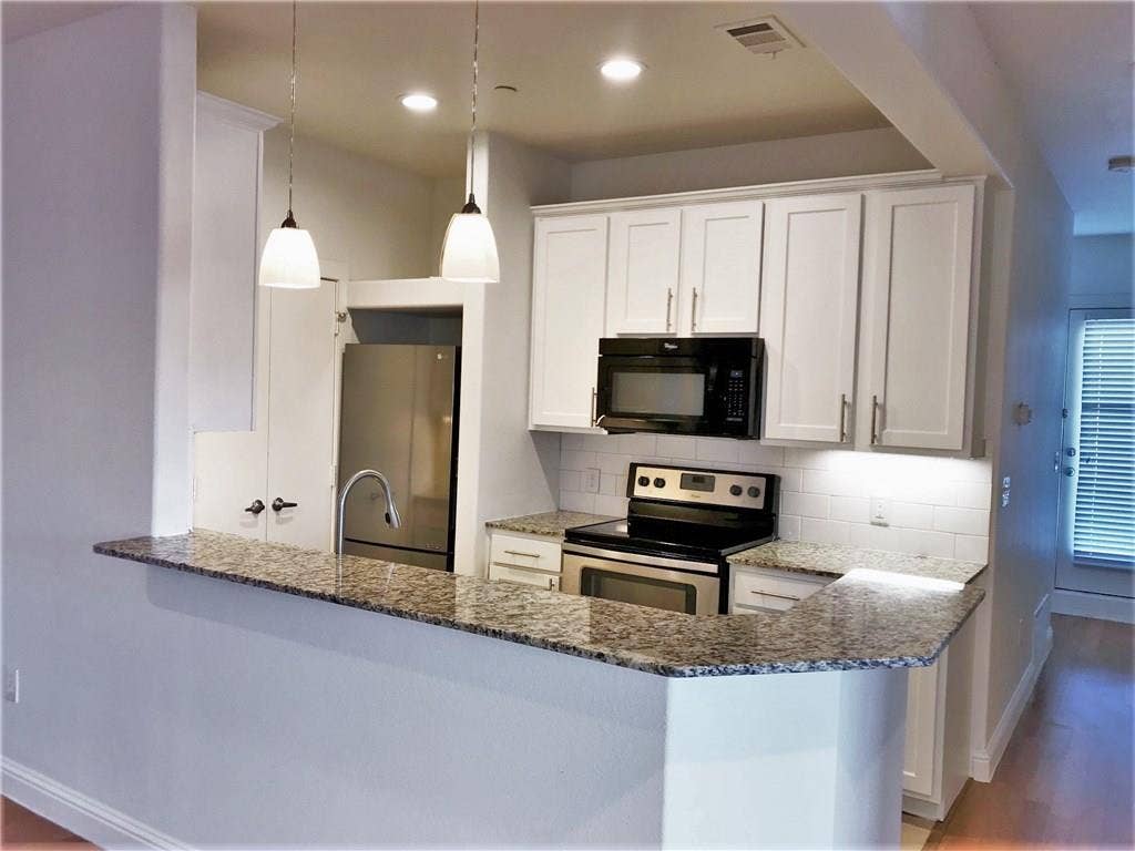 6159 Oram Street, #302, Dallas, TX 75214 6159 Oram Street, #302, Dallas, TX 75214