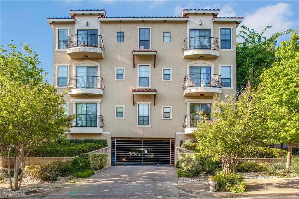 6159 Oram Street, #302, Dallas, TX 75214 Welcome Home! Front Elevation of the property from Oram Street