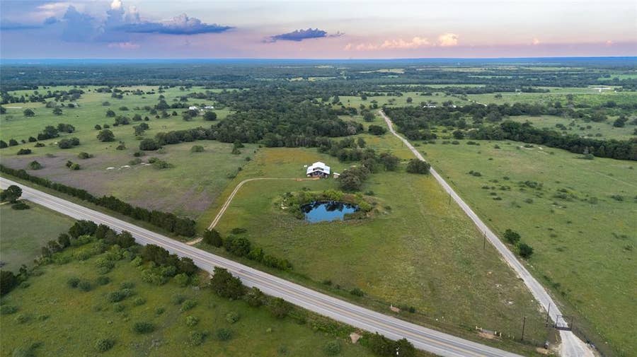 Property photo for 1395 S Highway 95, Smithville, TX