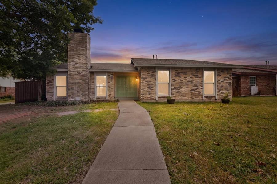 Property photo for 6313 Fallbrook Drive, Garland, TX