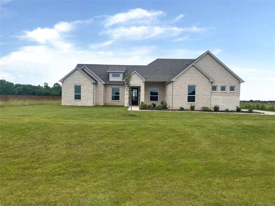 Property photo for 2151 Langston Road, Waxahachie, TX