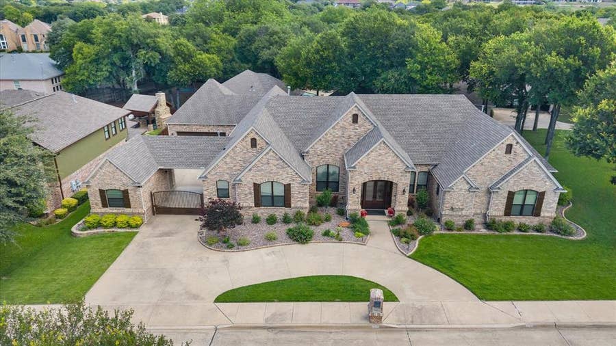 Property photo for 8450 Waterfront Court, Fort Worth, TX