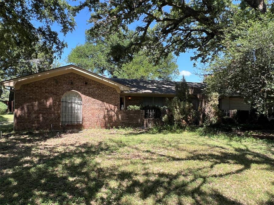 Property photo for 5207 Apache Court, De Cordova, TX