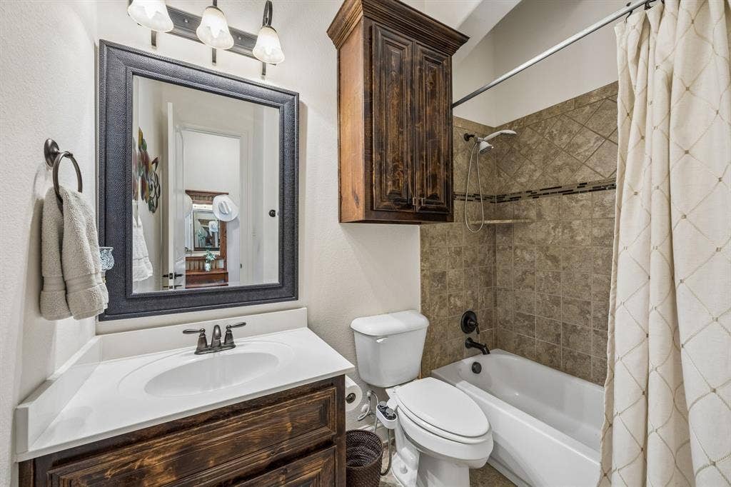 6008 The Resort Boulevard, Fort Worth, TX 76179 6008 The Resort Boulevard, Fort Worth, TX 76179