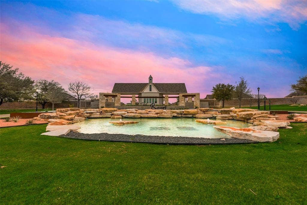 6008 The Resort Boulevard, Fort Worth, TX 76179 6008 The Resort Boulevard, Fort Worth, TX 76179