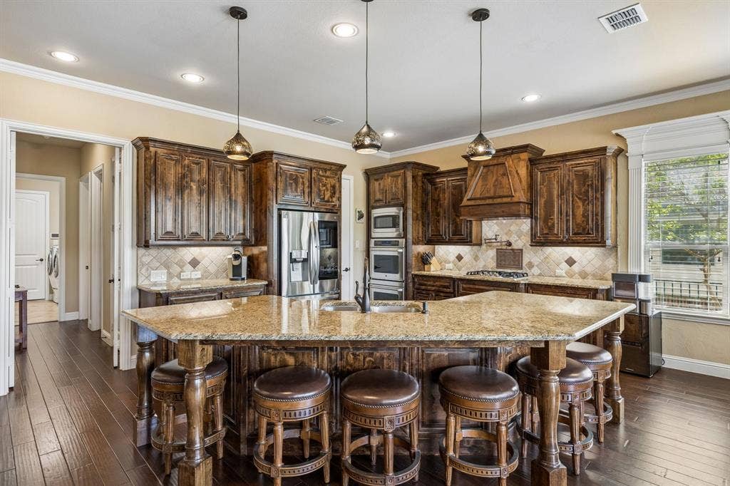 6008 The Resort Boulevard, Fort Worth, TX 76179 6008 The Resort Boulevard, Fort Worth, TX 76179