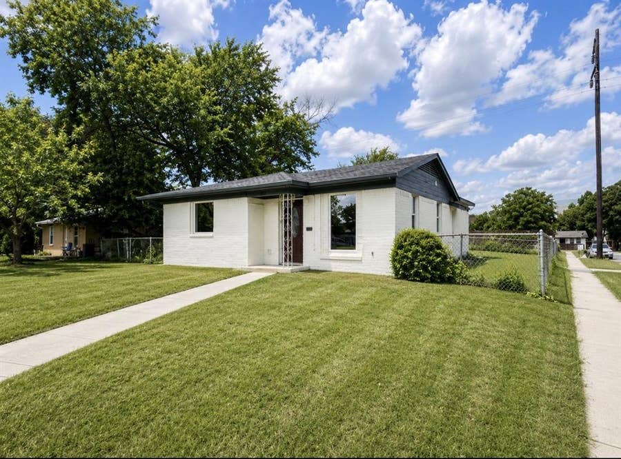 Property photo for 803 Powell Circle, Mesquite, TX