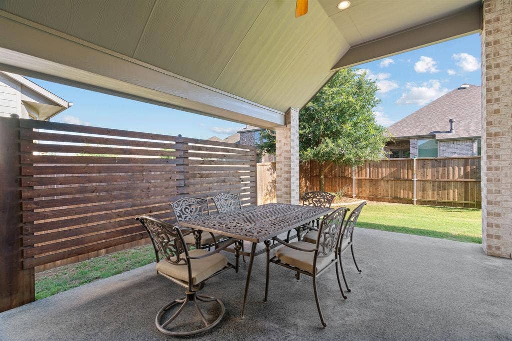 908 Quail Hollow Avenue, Denton, TX 76210 908 Quail Hollow Avenue, Denton, TX 76210