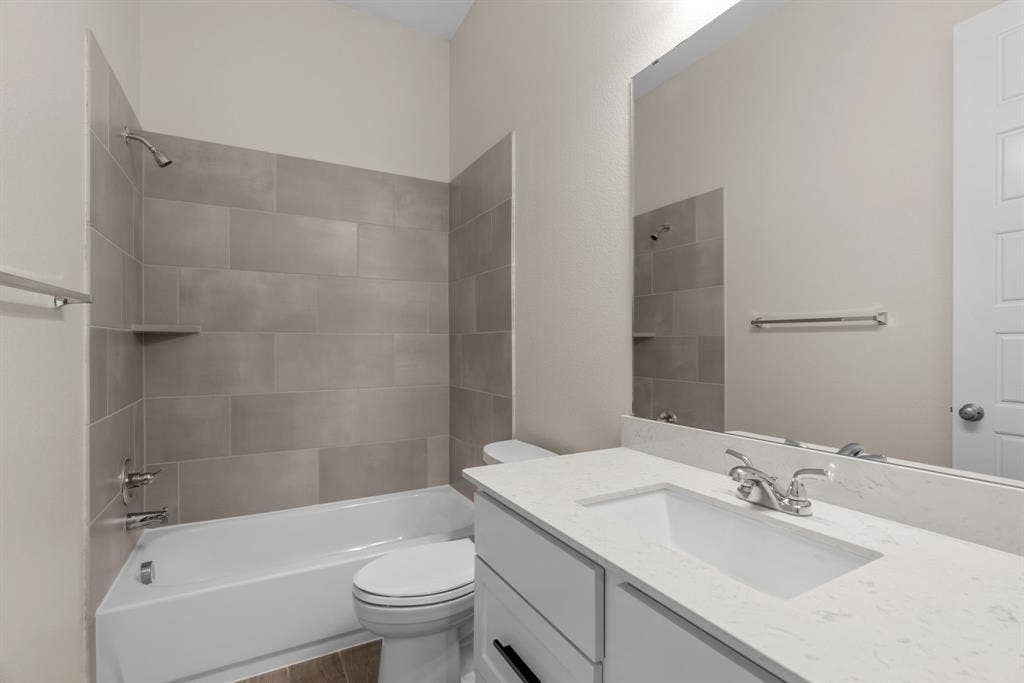 908 Quail Hollow Avenue, Denton, TX 76210 908 Quail Hollow Avenue, Denton, TX 76210