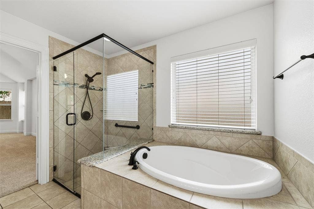513 Harvest Trail, Midlothian, TX 76065