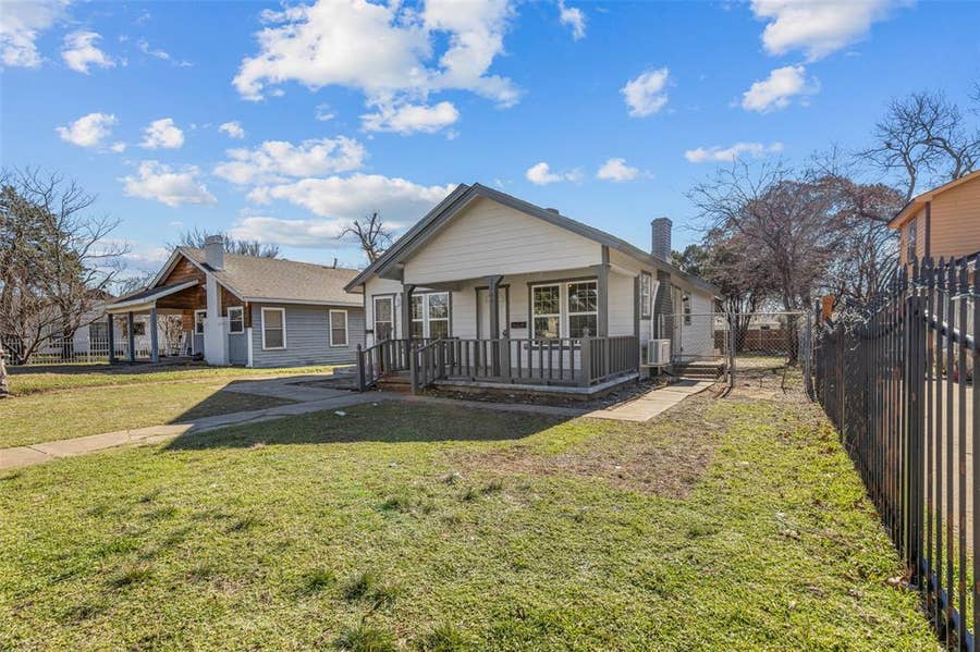 Property photo for 2706 Emmett Street, Dallas, TX