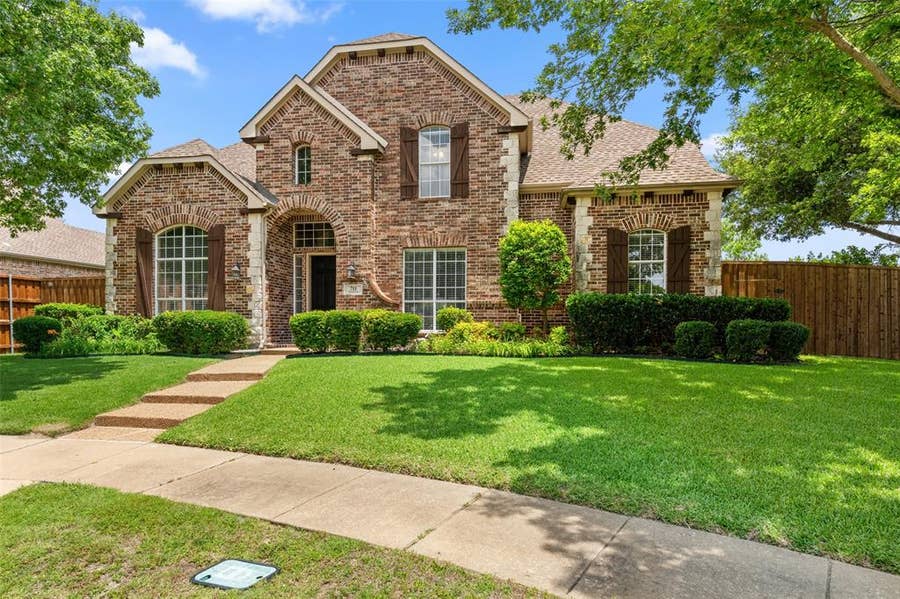 Property photo for 711 Villanova Court, Allen, TX