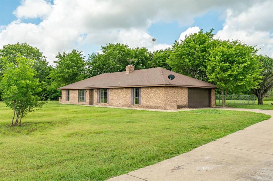 Property photo for 5488 Pecan Place Drive, McKinney, TX