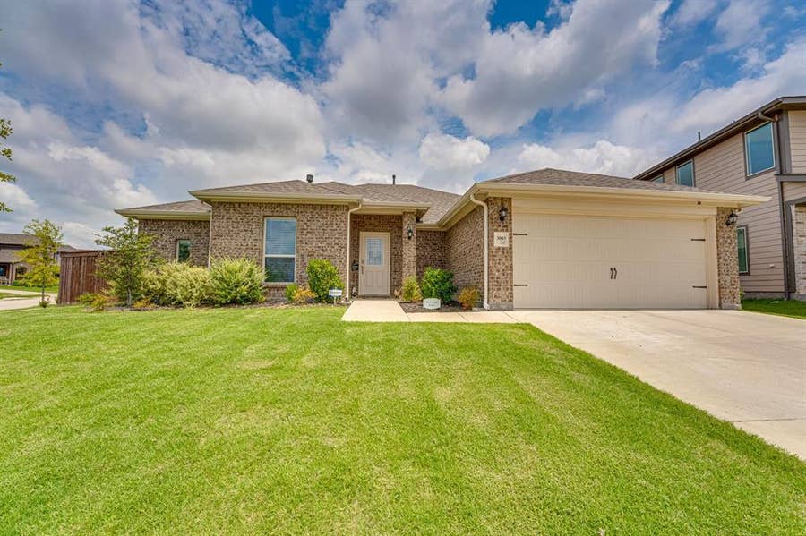 Property photo for 3003 Genevieve Lane, Royse City, TX
