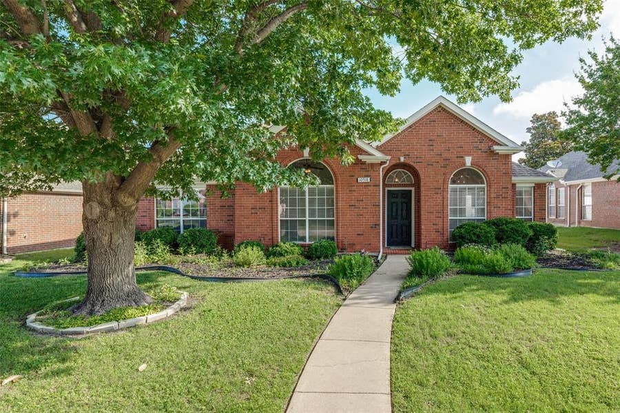 Property photo for 10518 Brandenberg Drive, Frisco, TX
