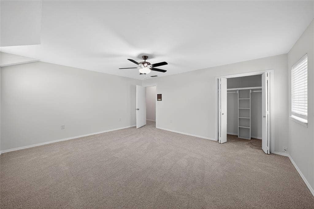 928 E Bear Creek Road, Glenn Heights, TX 75154