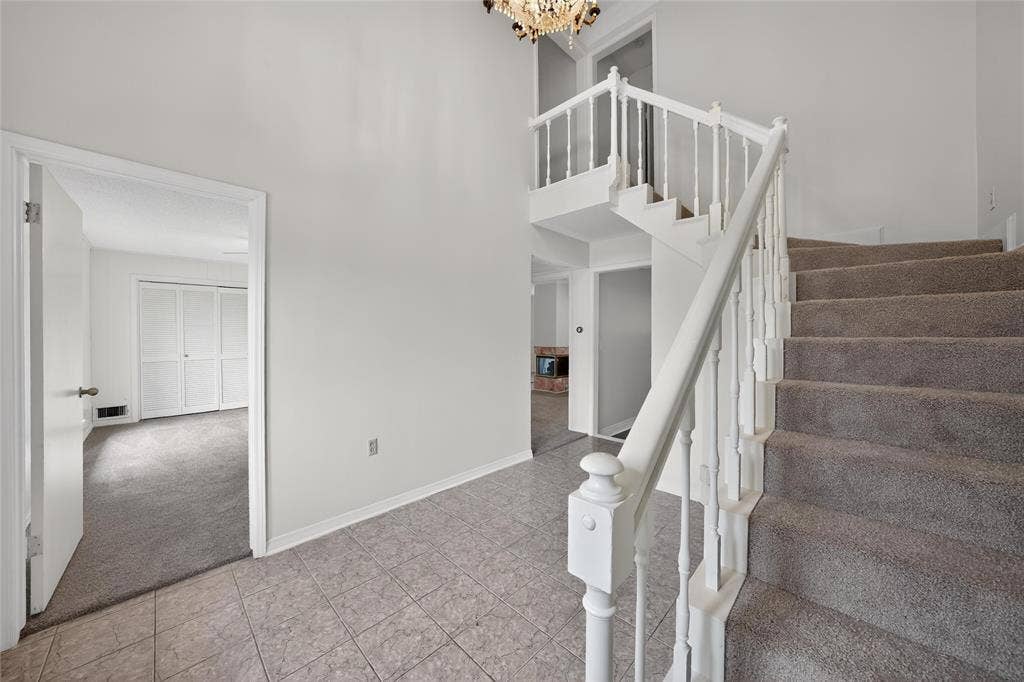 928 E Bear Creek Road, Glenn Heights, TX 75154