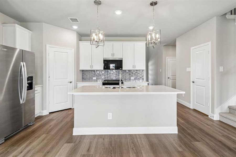 Property photo for 3221 Scorpion Lane, Fort Worth, TX