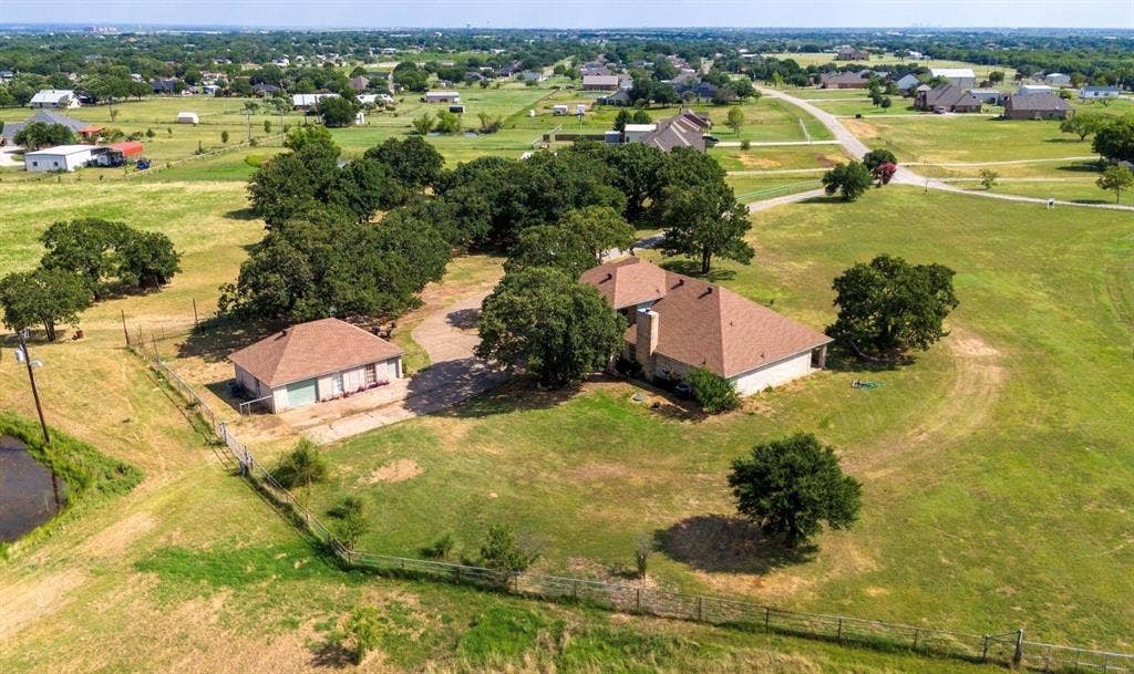 2625 Cheyenne, Crowley, TX 76036 2625 Cheyenne, Crowley, TX 76036