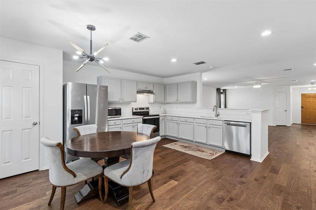 13166 Michelle Drive, Frisco, TX 75035 13166 Michelle Drive, Frisco, TX 75035