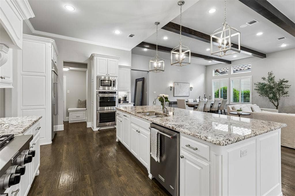 6611 Compton Court, Frisco, TX 75034 6611 Compton Court, Frisco, TX 75034