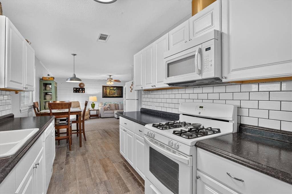 6200 Lalagray Lane, Watauga, TX 76148 6200 Lalagray Lane, Watauga, TX 76148