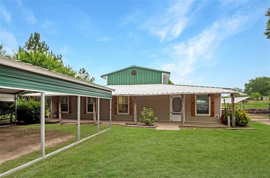 Property photo for 781 S FM 315, Chandler, TX