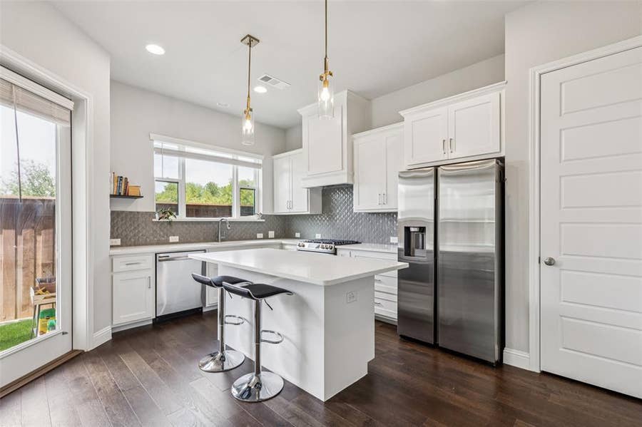 Property photo for 6306 Oakbend Circle, Fort Worth, TX