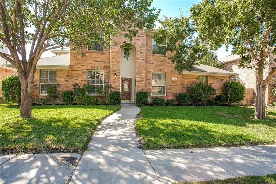 Property photo for 2831 Wild Oak Lane, Rockwall, TX