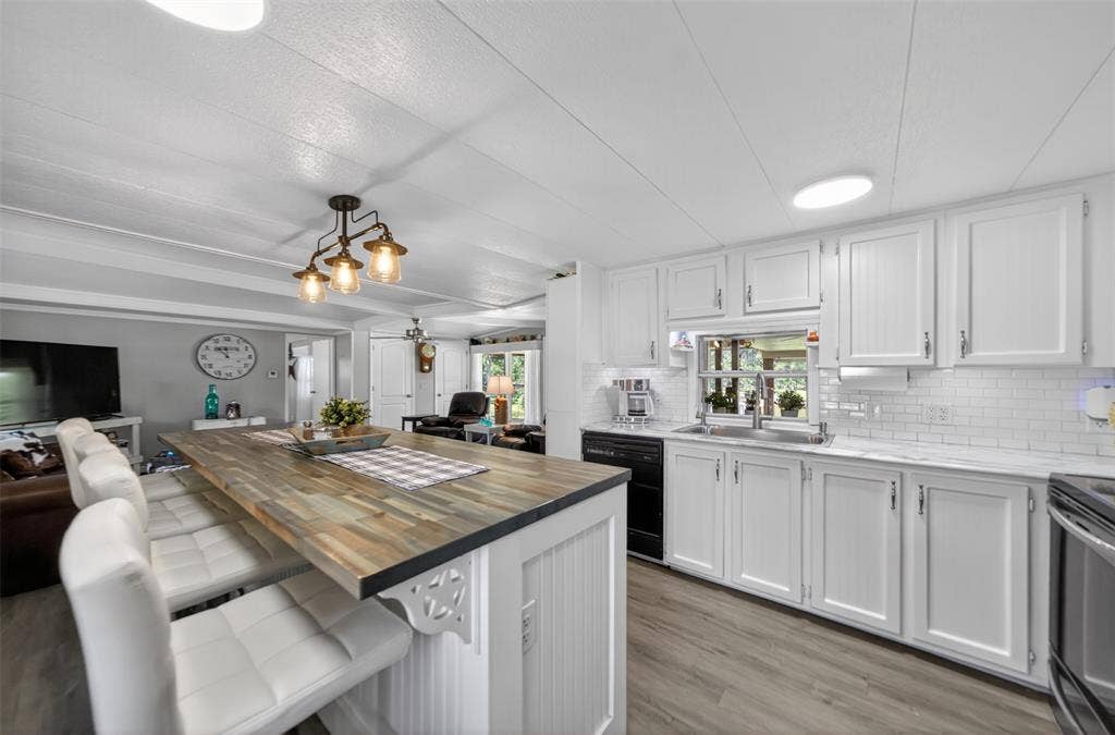 7320 Panorama Drive E, Frankston, TX 75763