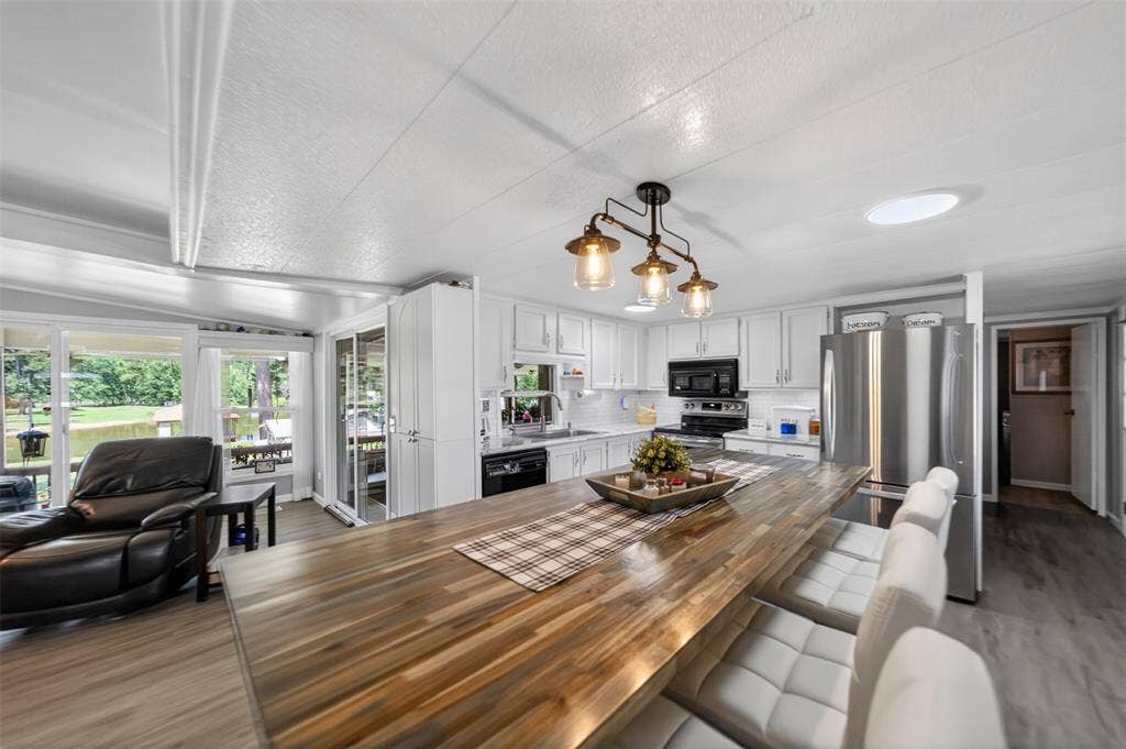 7320 Panorama Drive E, Frankston, TX 75763