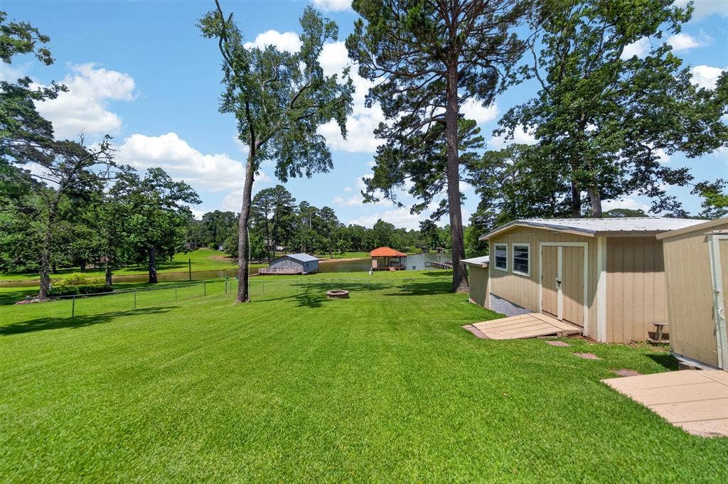 7320 Panorama Drive E, Frankston, TX 75763