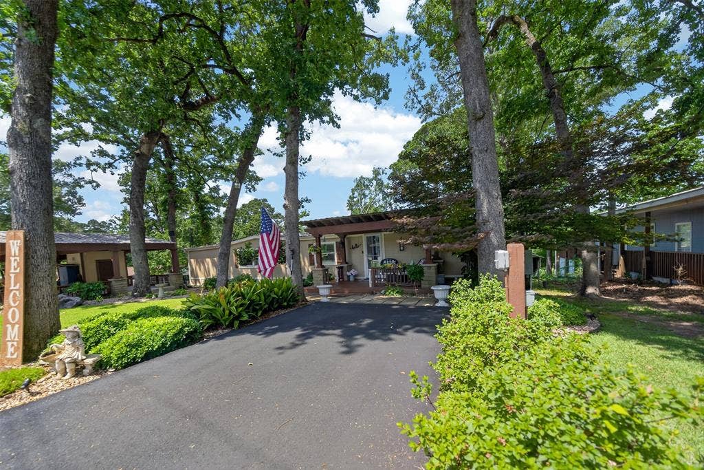 7320 Panorama Drive E, Frankston, TX 75763