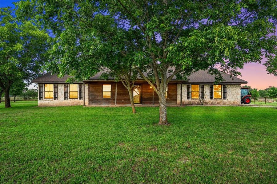 Property photo for 188 N Baese Road, West, TX