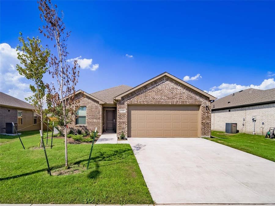 Property photo for 1418 Brindle Drive, Greenville, TX