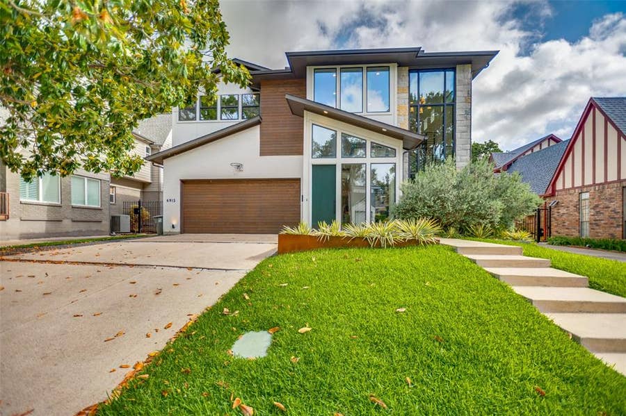 Property photo for 6915 Pasadena Avenue, Dallas, TX