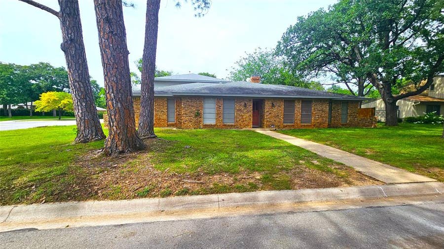 Property photo for 1908 Westridge Street, Denton, TX