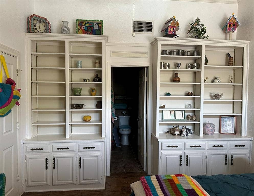 Bedroom #2 (Main Floor) Built in shelving