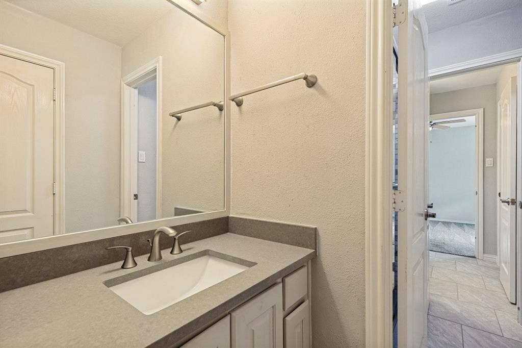 3912 Sunflower Lane, Plano, TX 75025 3912 Sunflower Lane, Plano, TX 75025