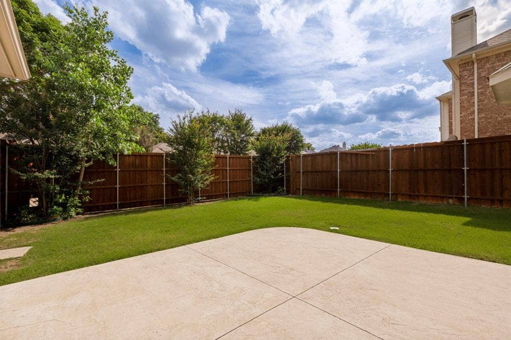 3912 Sunflower Lane, Plano, TX 75025 3912 Sunflower Lane, Plano, TX 75025