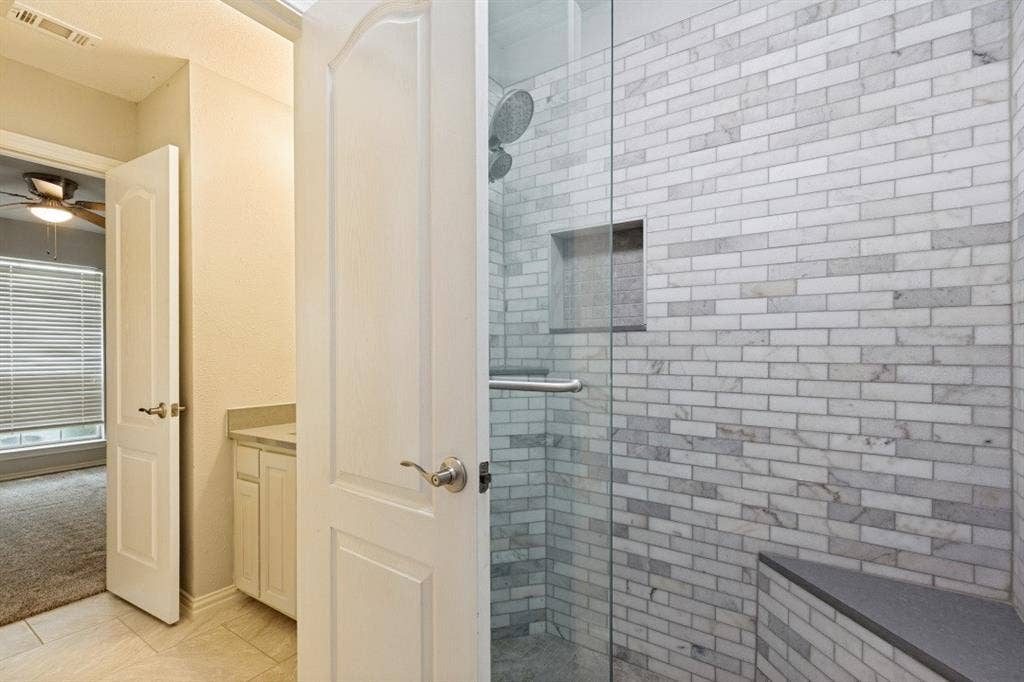 3912 Sunflower Lane, Plano, TX 75025 3912 Sunflower Lane, Plano, TX 75025