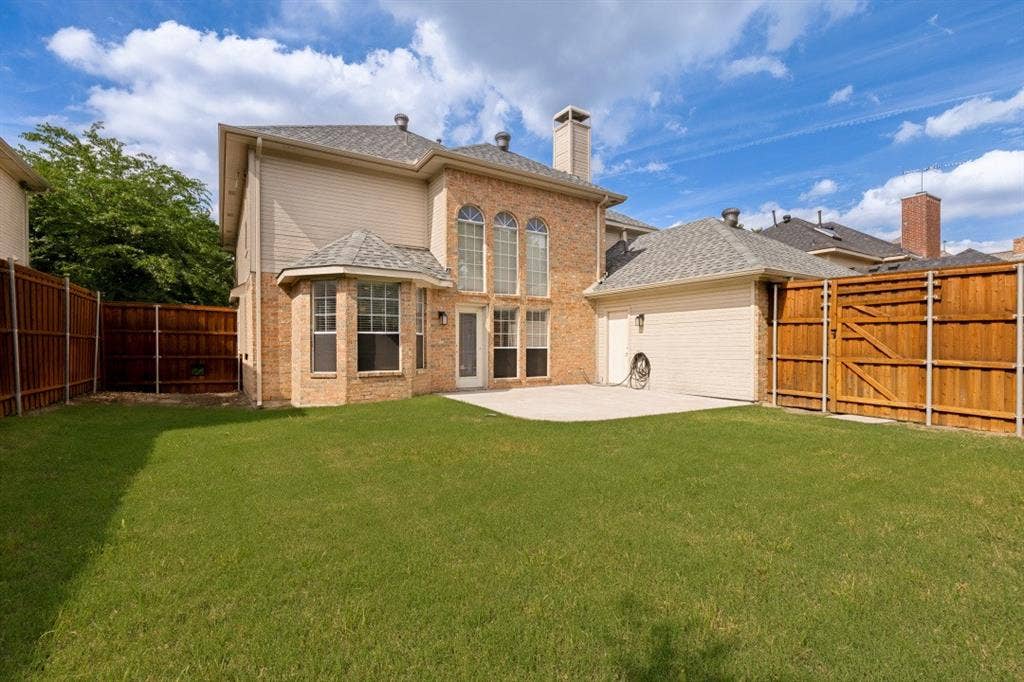 3912 Sunflower Lane, Plano, TX 75025 3912 Sunflower Lane, Plano, TX 75025