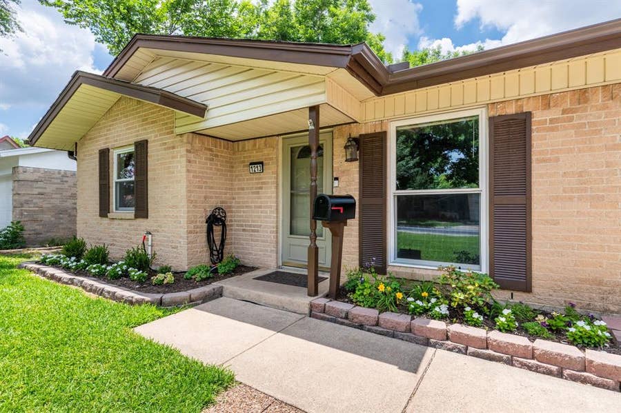 Property photo for 1213 Trellis Drive, Garland, TX