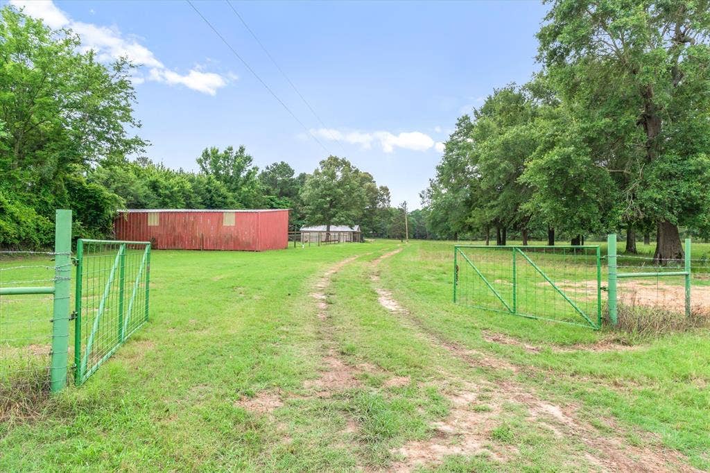 21022 US Highway 271 Highway, Gladewater, TX 75647 21022 US Highway 271 Highway, Gladewater, TX 75647